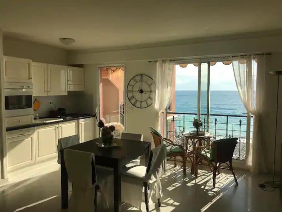 Victoria Bilocale Centro Citta E Vista Mare Apartamento Menton Exterior foto