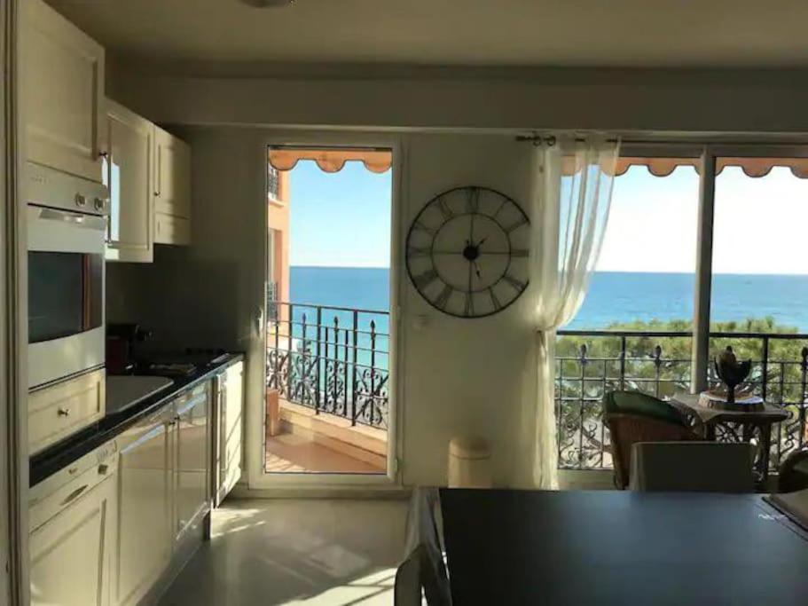 Victoria Bilocale Centro Citta E Vista Mare Apartamento Menton Exterior foto