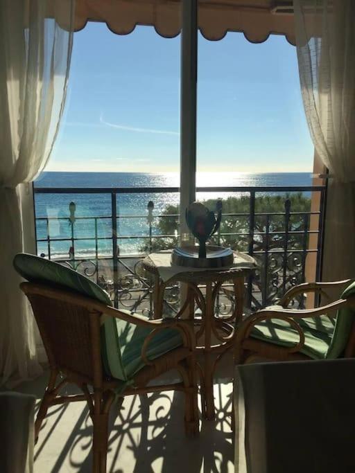 Victoria Bilocale Centro Citta E Vista Mare Apartamento Menton Exterior foto